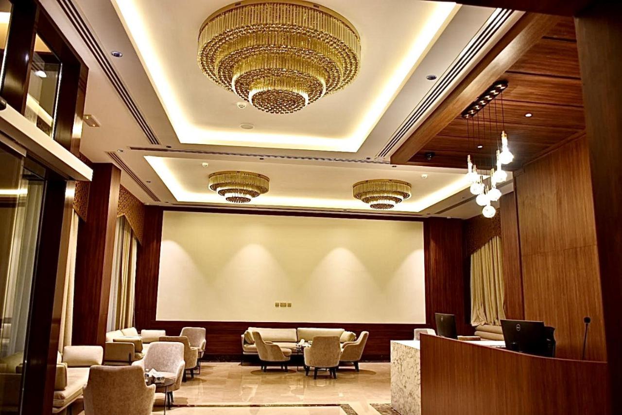Royal Vista Hotel ‘Ibrī Kültér fotó