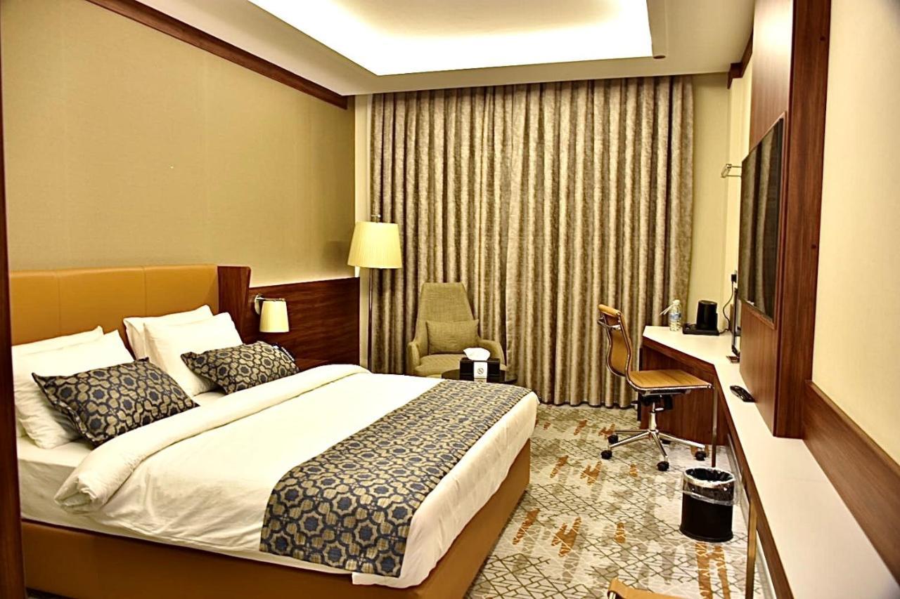 Royal Vista Hotel ‘Ibrī Kültér fotó