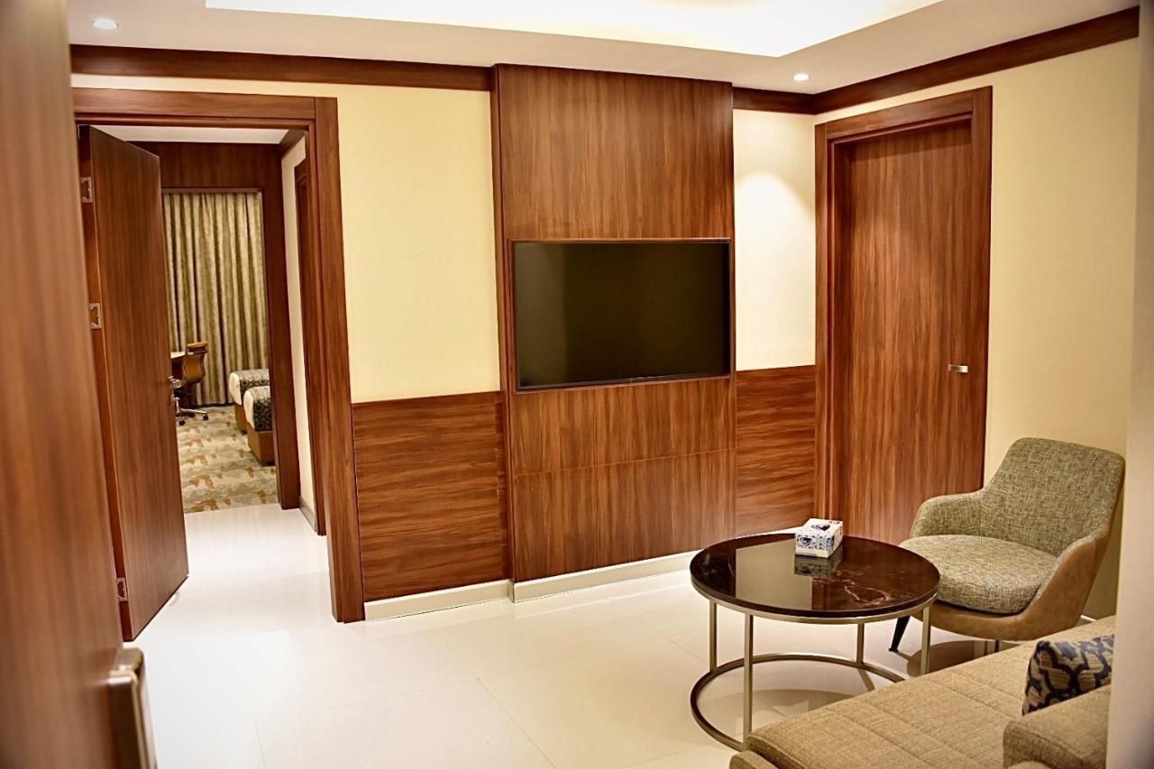 Royal Vista Hotel ‘Ibrī Kültér fotó