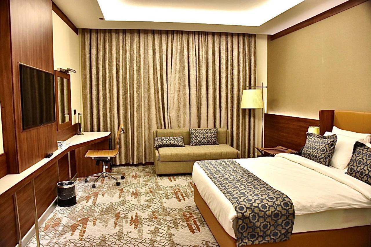 Royal Vista Hotel ‘Ibrī Kültér fotó