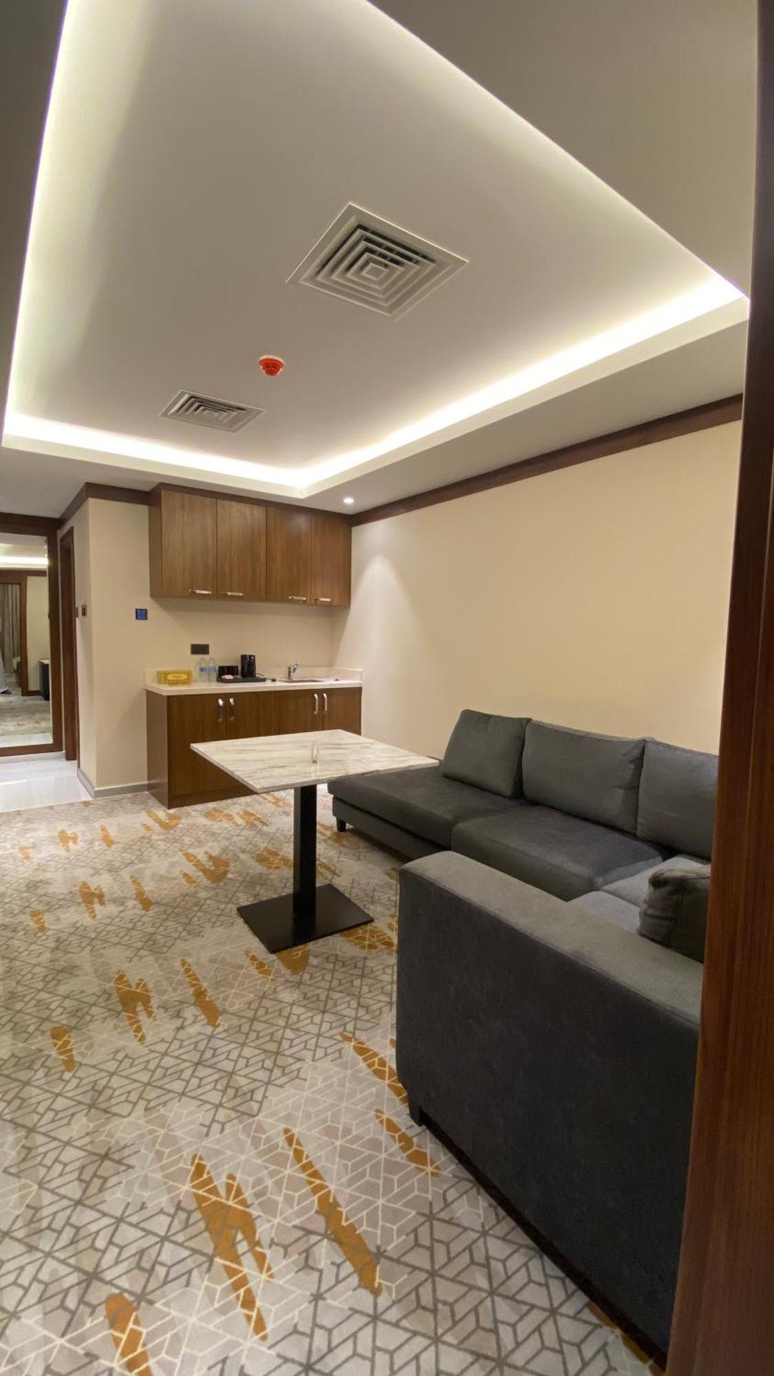 Royal Vista Hotel ‘Ibrī Kültér fotó