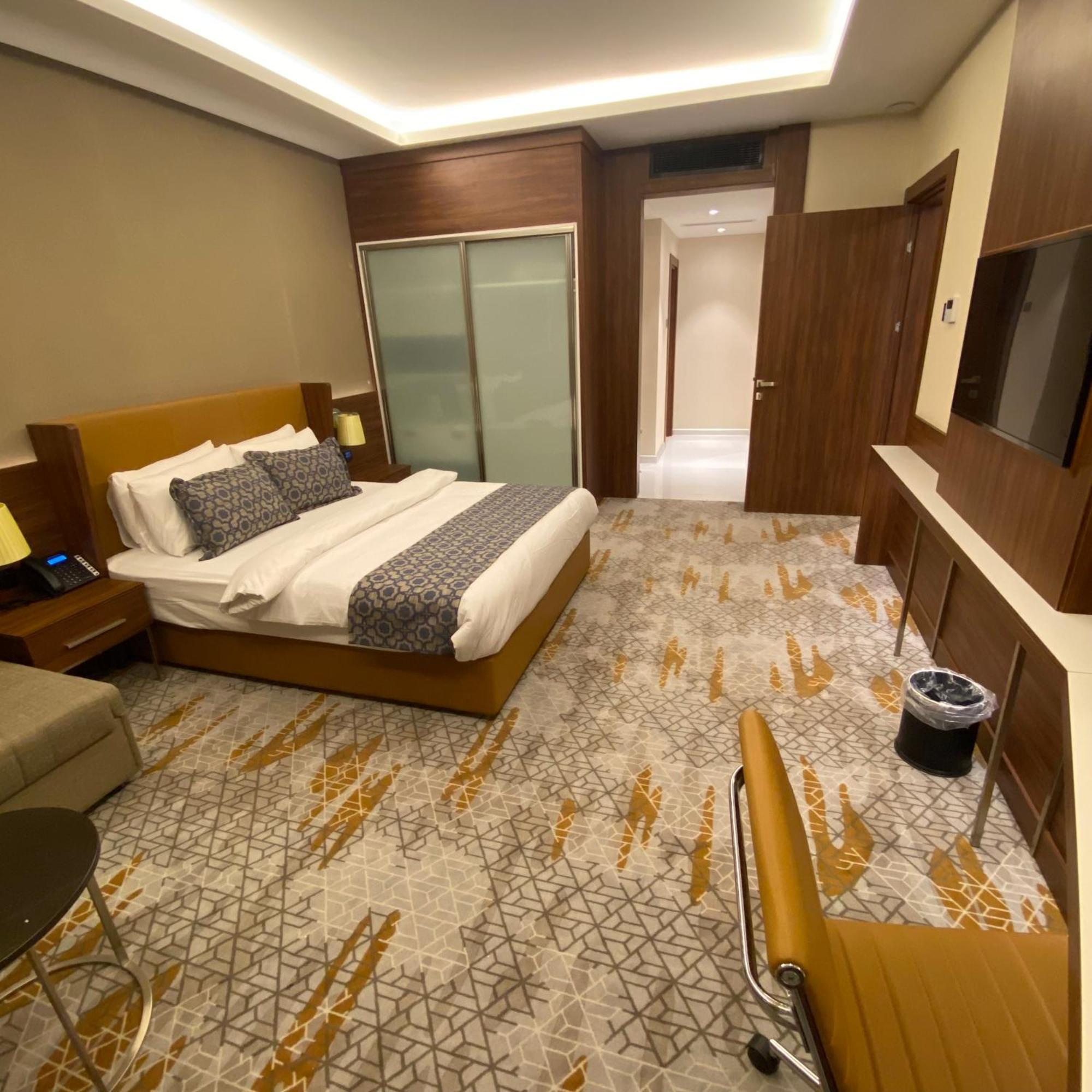 Royal Vista Hotel ‘Ibrī Kültér fotó