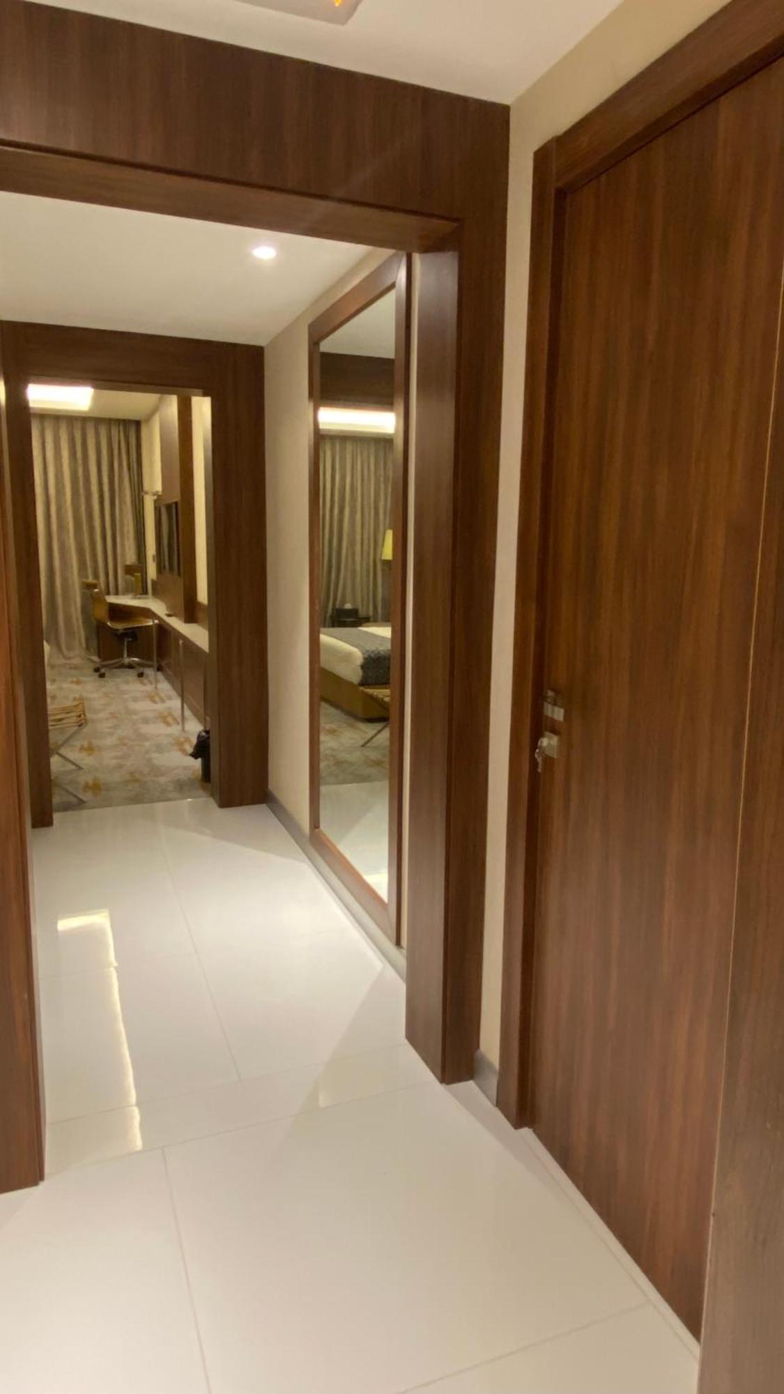 Royal Vista Hotel ‘Ibrī Kültér fotó