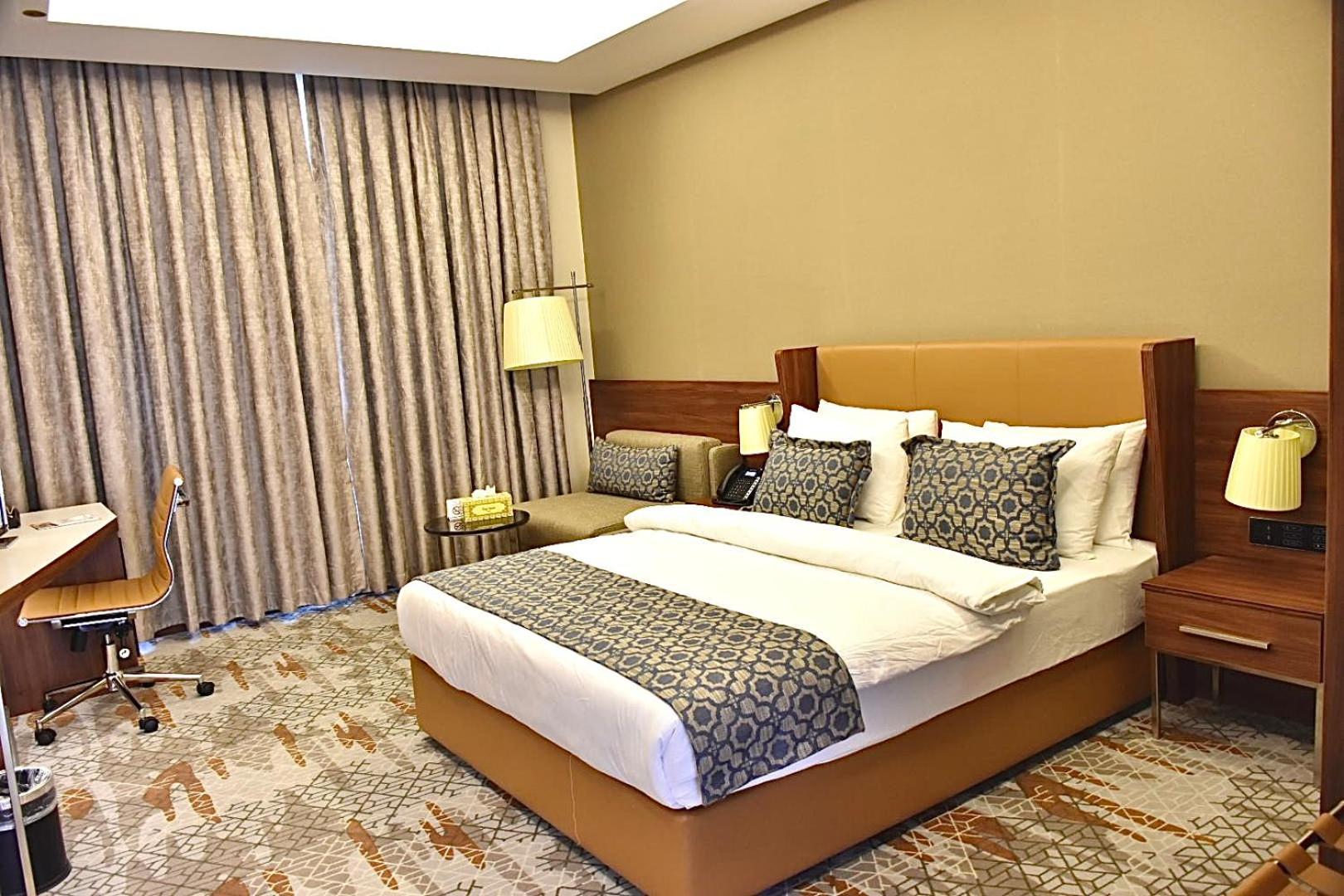 Royal Vista Hotel ‘Ibrī Kültér fotó