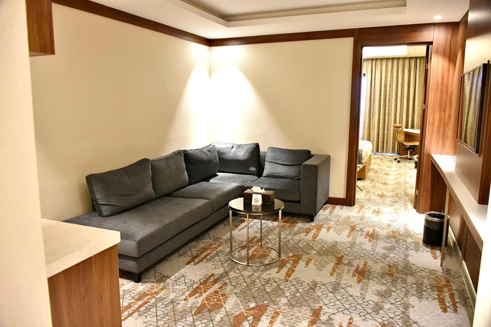 Royal Vista Hotel ‘Ibrī Kültér fotó
