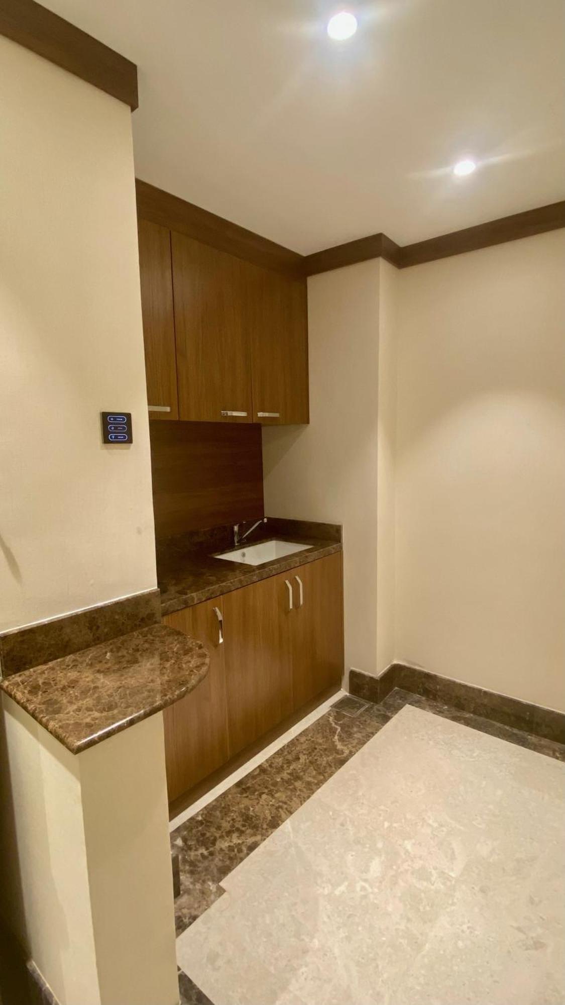 Royal Vista Hotel ‘Ibrī Kültér fotó