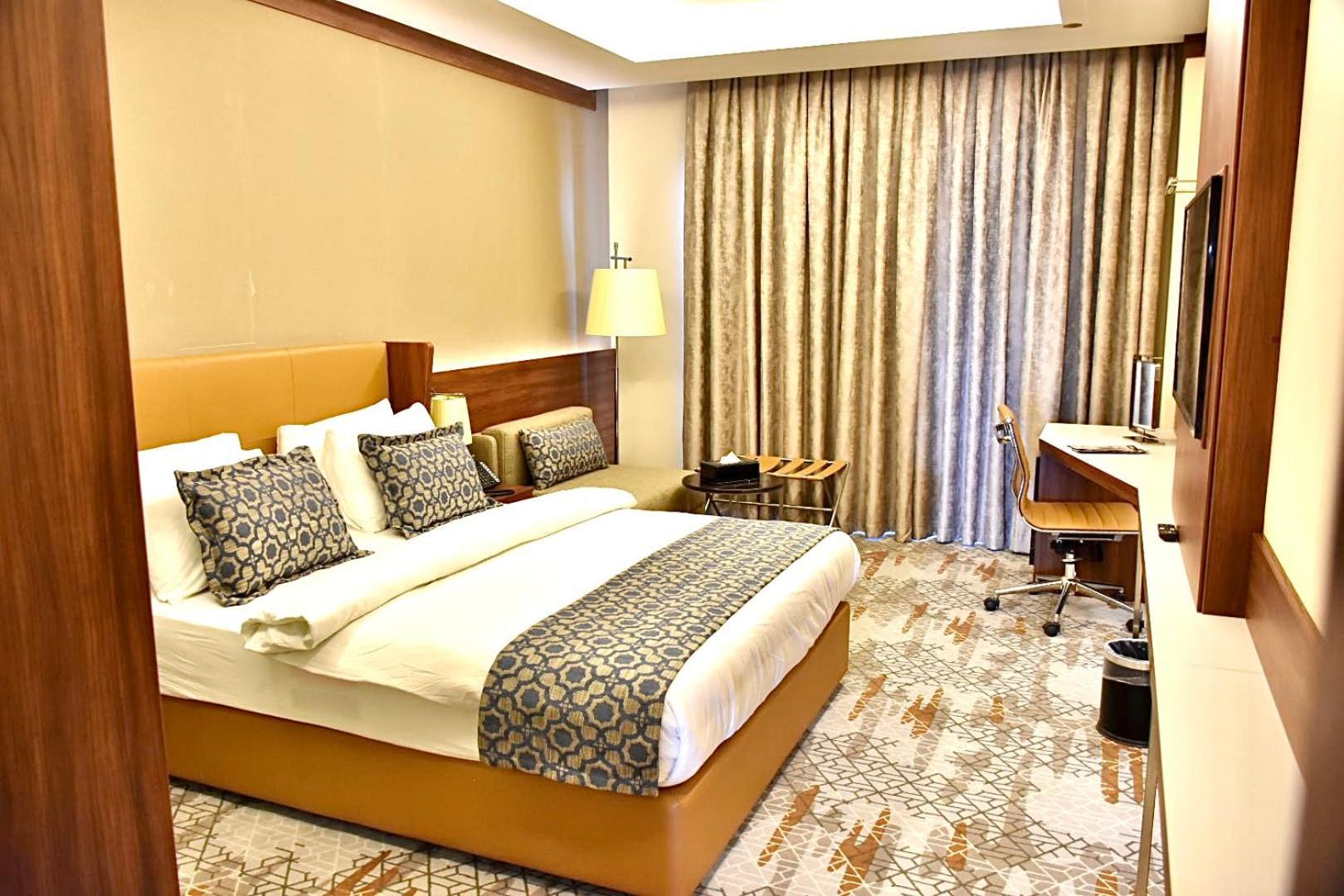 Royal Vista Hotel ‘Ibrī Kültér fotó