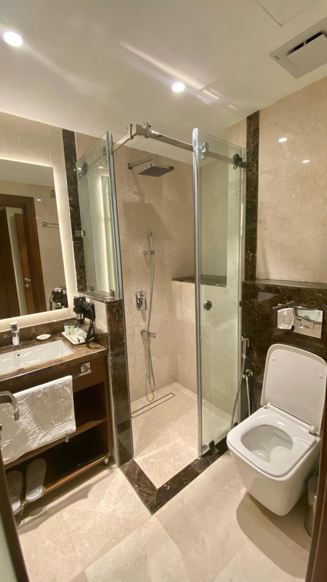 Royal Vista Hotel ‘Ibrī Kültér fotó