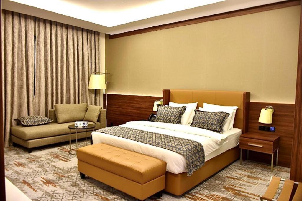 Royal Vista Hotel ‘Ibrī Kültér fotó