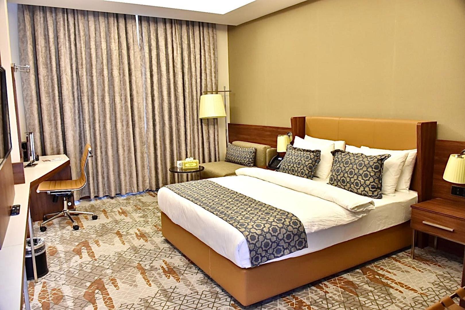Royal Vista Hotel ‘Ibrī Kültér fotó