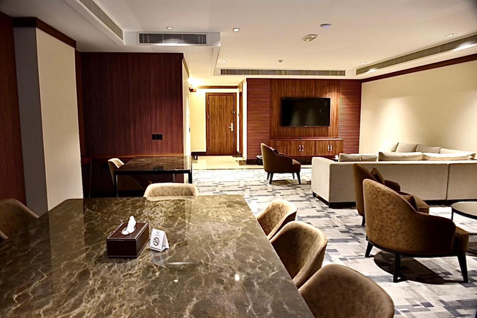 Royal Vista Hotel ‘Ibrī Kültér fotó