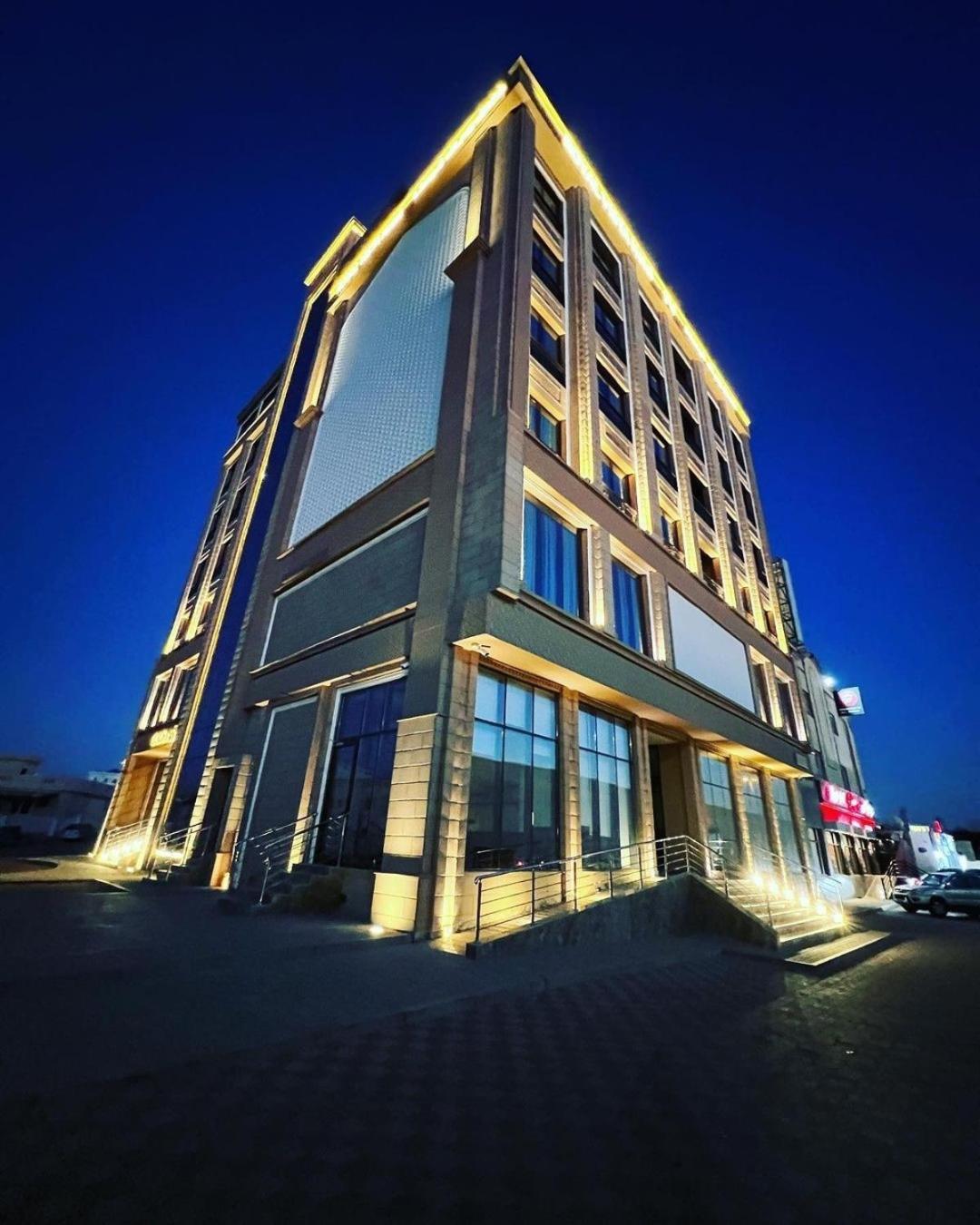 Royal Vista Hotel ‘Ibrī Kültér fotó